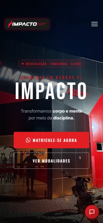 O mesmo site no celular, com o botão de matrícula pelo WhatsApp em destaque.